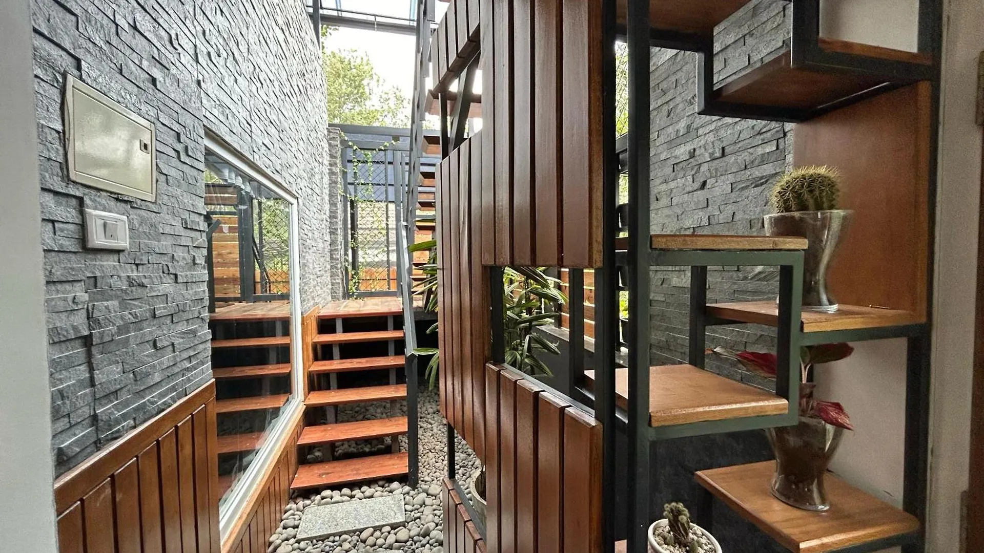 Kv By Halcyon Traveltech Apartment Anachal 0*,