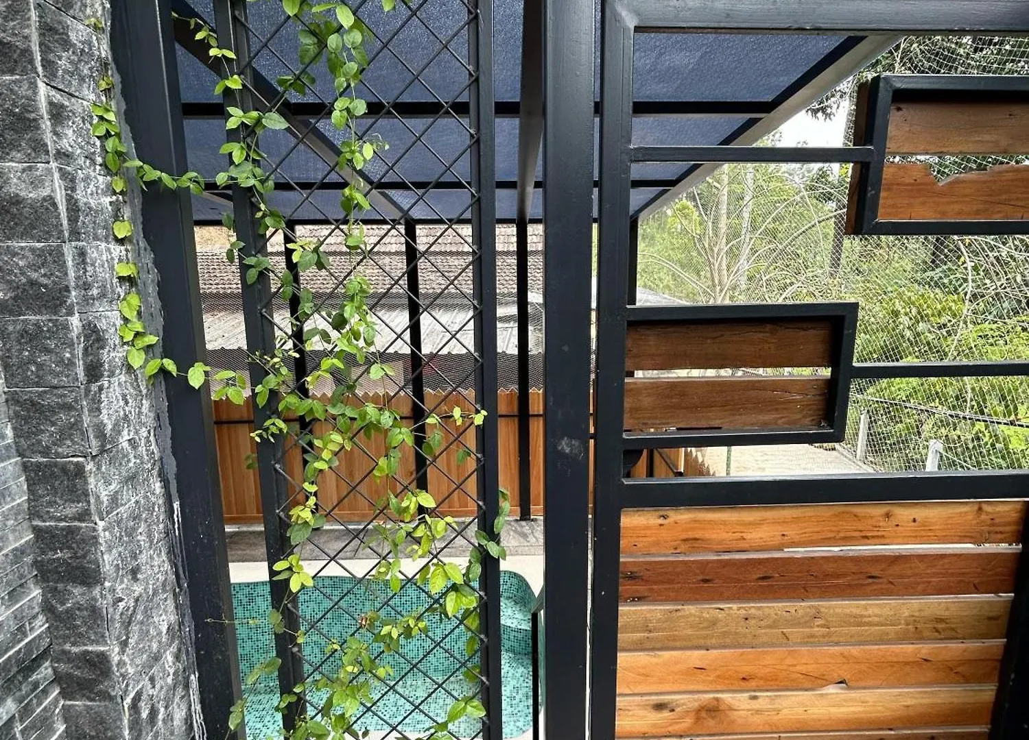 Homestay Kv By Halcyon Traveltech Apartment Anachal