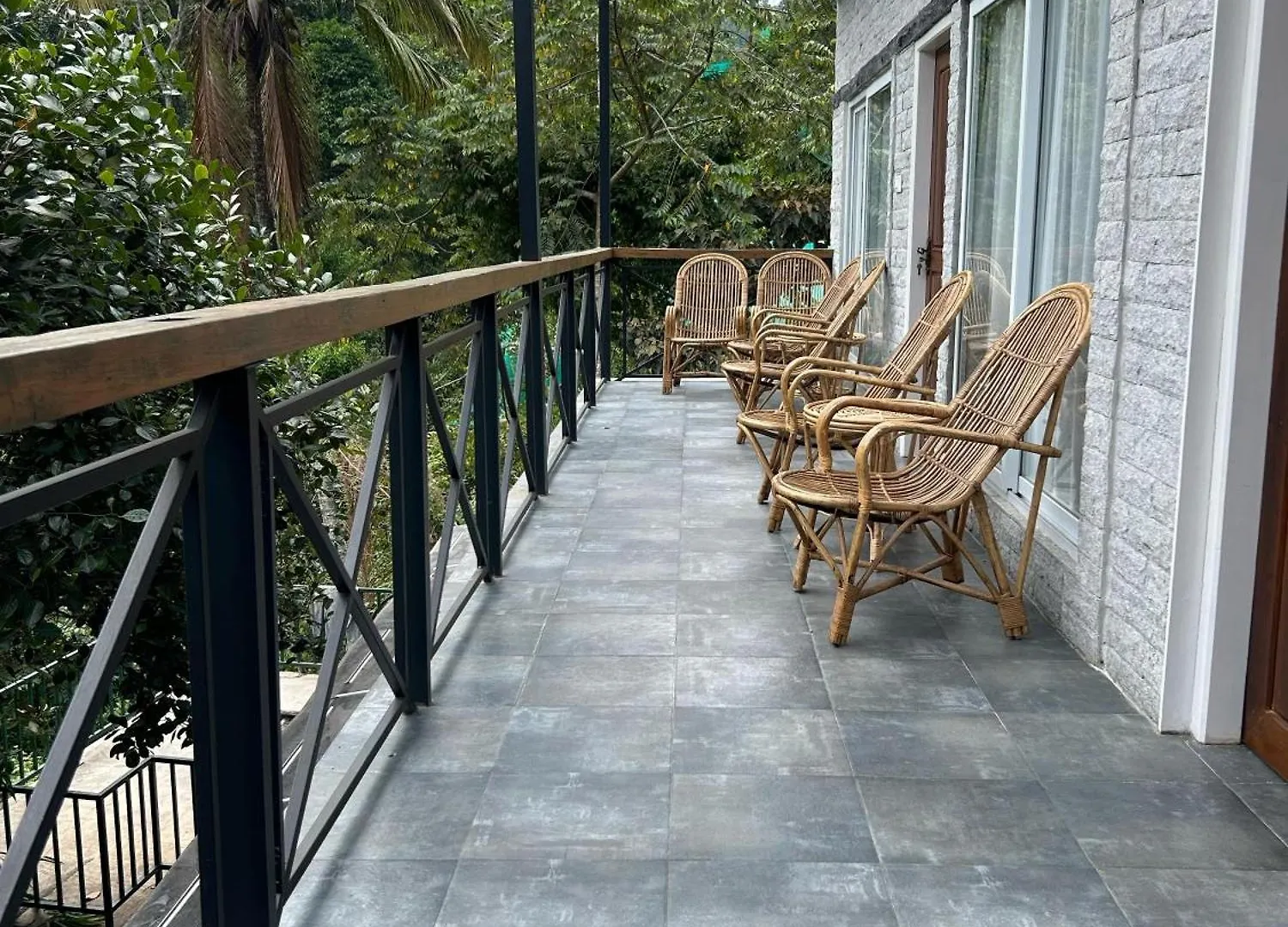 Kv By Halcyon Traveltech Apartment Anachal