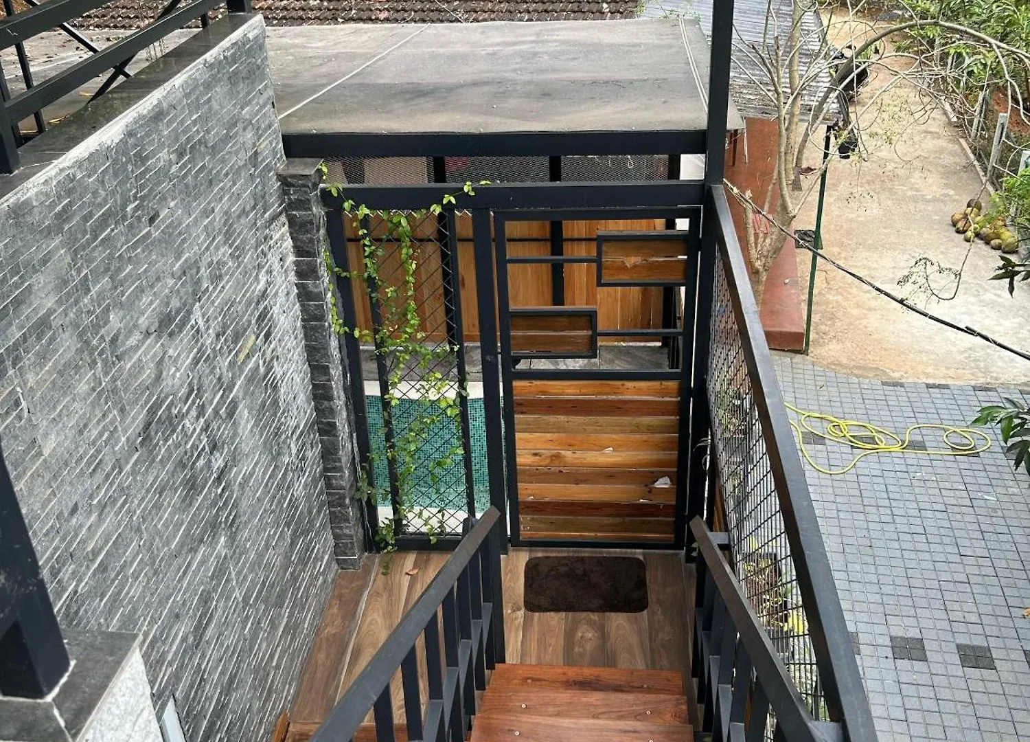 Homestay Kv By Halcyon Traveltech Apartment Anachal
