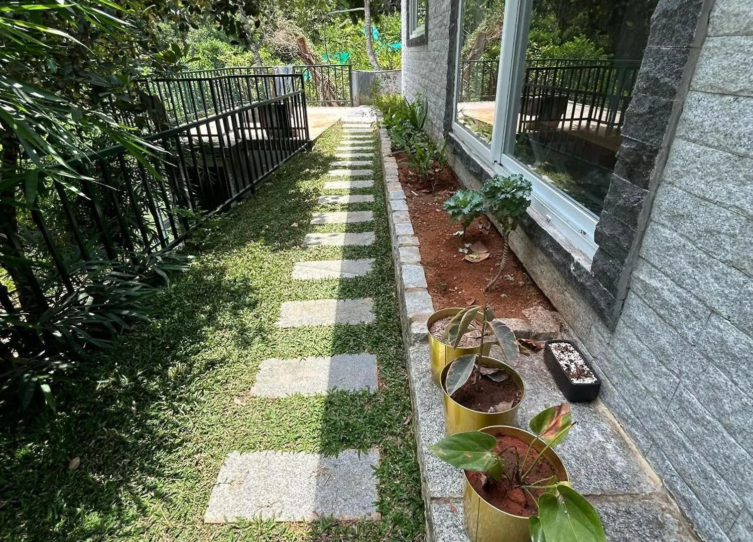 Homestay Kv By Halcyon Traveltech Apartment Anachal India