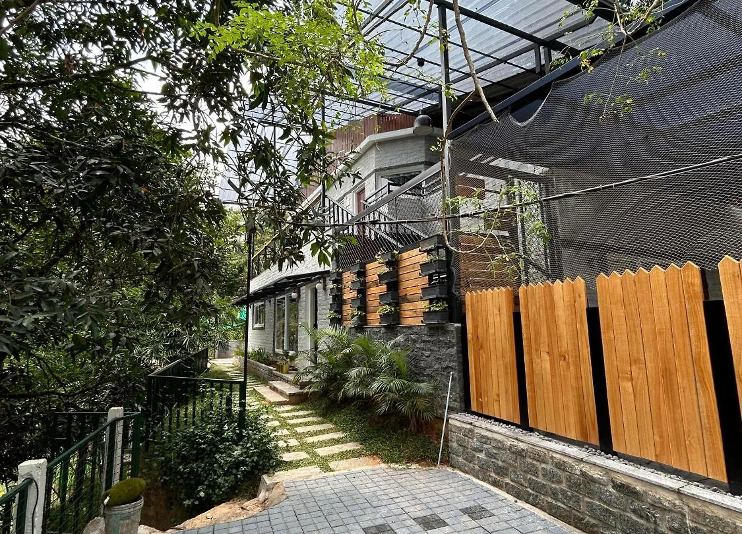 Homestay Kv By Halcyon Traveltech Apartment Anachal