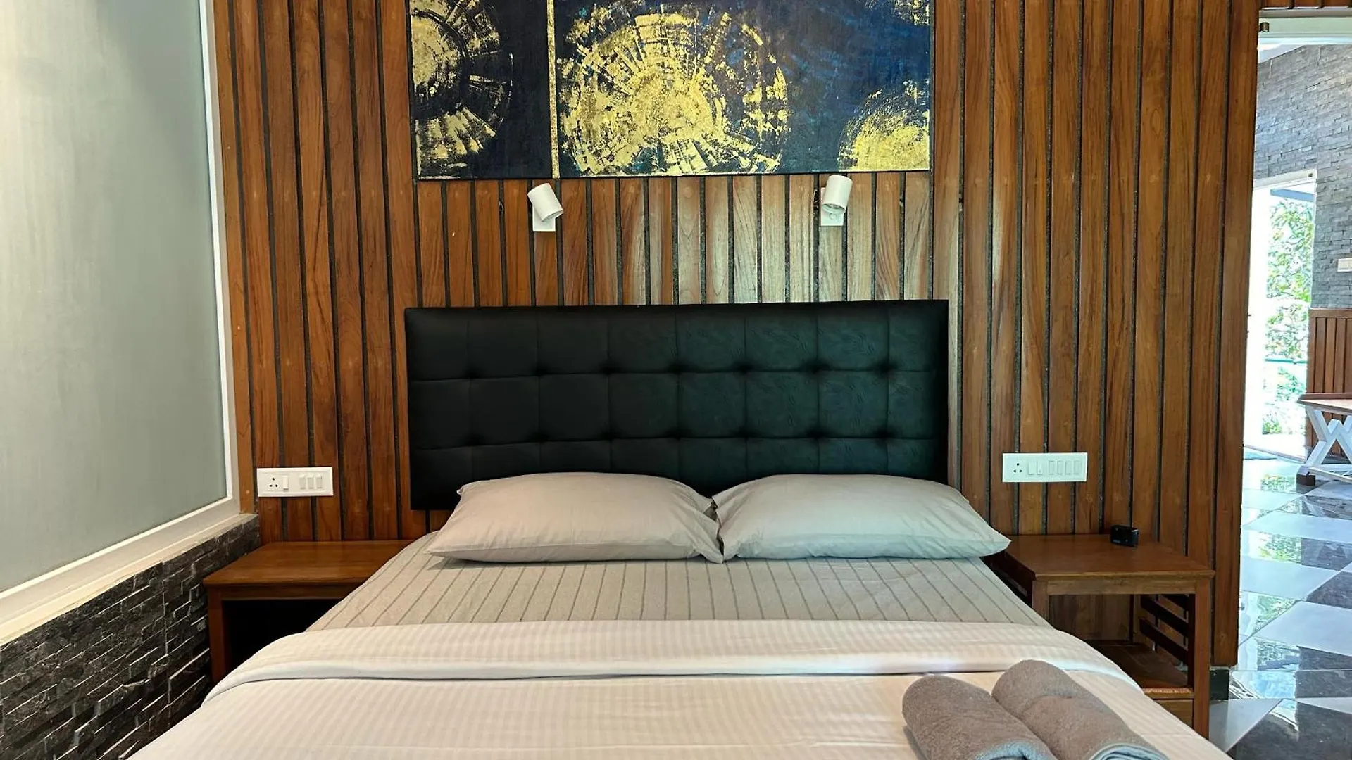 Homestay Kv By Halcyon Traveltech Apartment Anachal India